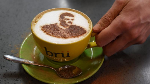 Detalle de un "Vardyccino" en una cafetería en Leicester (Reino Unido). EFE/Facundo Arrizabalaga