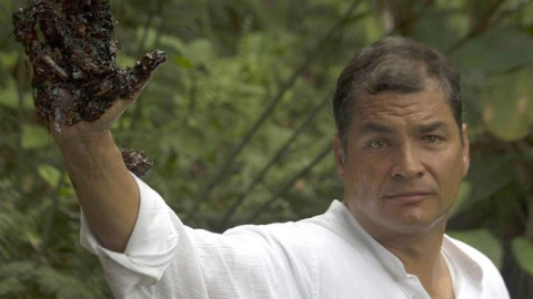 Correa invita a Brad Pitt a ver "la verdad" sobre el juicio contra Chevron. Correa invita a Brad Pitt a ver "la verdad" sobre el juicio contra Chevron.