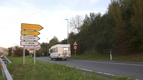 El cuerpo de la mujer estaba ubicado en un lugar de difícil acceso (Gorka Estrada / EFE) El cuerpo de la mujer estaba ubicado en un lugar de difícil acceso (Gorka Estrada / EFE)