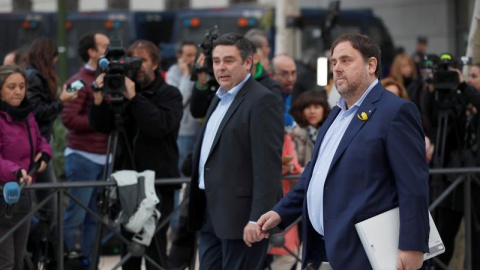 El vicepresidente cesado de la Generalitat de Catalunya Oriol Junqueras, a su llegada a la sede de la Audiencia Nacional. - EFE El vicepresidente cesado de la Generalitat de Catalunya Oriol Junqueras, a su llegada a la sede de la Audiencia Nacional. - EFE