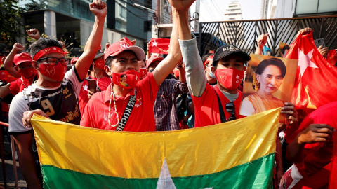 Protesta en Bangkok, Tailandia, contra el golpe de Estado.