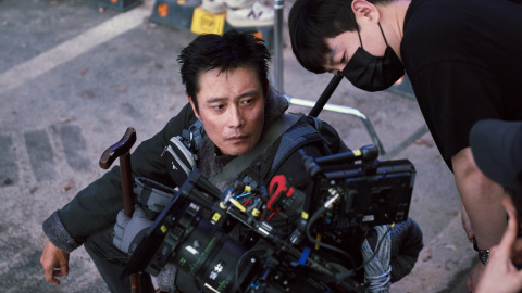 El actor Lee Byung-hum y el director Um Tae-hwa, en el rodaje de la película. El actor Lee Byung-hum y el director Um Tae-hwa, en el rodaje de la película.