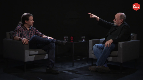 El cantautor cubano Silvio Rodríguez, entrevistado por Pablo Iglesias, en 'Otra Vuelta de Tuerka' El cantautor cubano Silvio Rodríguez, entrevistado por Pablo Iglesias, en 'Otra Vuelta de Tuerka'
