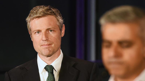 El candidatos conservador a la alcaldía de Londres, Zac Goldsmith, junto a Sadiq Khan. - EFE
