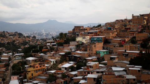 Vista de Tegucigalpa, la capital de Honduras, que este domingo celebra elecciones presidenciales. REUTERS/Edgard Garrido Vista de Tegucigalpa, la capital de Honduras, que este domingo celebra elecciones presidenciales. REUTERS/Edgard Garrido