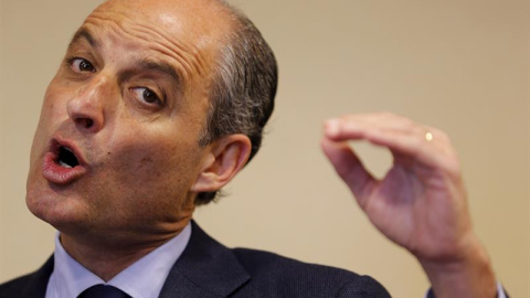 Camps, durante su rueda de prensa. EFE/Juan Carlos Cárdenas Camps, durante su rueda de prensa. EFE/Juan Carlos Cárdenas