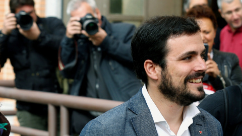 El portavoz de IU, Alberto Garzón, a su llegada a la reunión del consejo político federal de la formación, elpasado fin de semana. EFE/Sergio Barrenechea El portavoz de IU, Alberto Garzón, a su llegada a la reunión del consejo político federal de la formación, elpasado fin de semana. EFE/Sergio Barrenechea