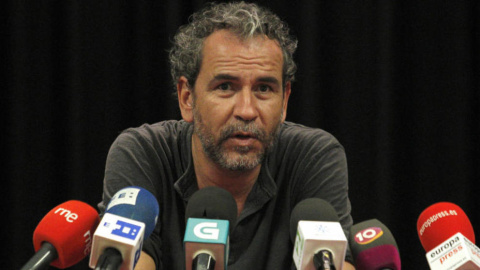 Willy Toledo durante una rueda de prensa Willy Toledo durante una rueda de prensa