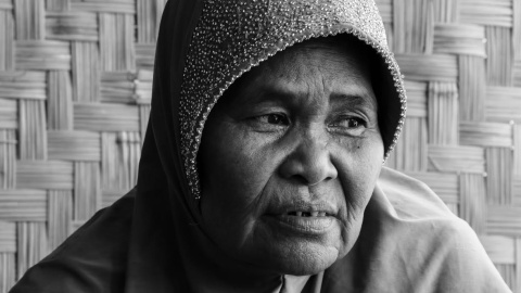 Teeva, recordando su huida hacia Vietnam. - PAU GARCÉS