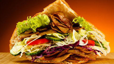 La Eurocámara avala el uso de fosfatos como aditivos en la carne de kebab. La Eurocámara avala el uso de fosfatos como aditivos en la carne de kebab.