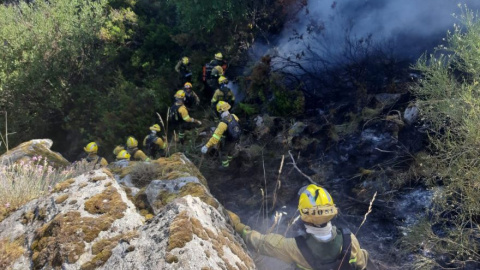Medios aÃ©reos intervienen en el incendio de Ãvila