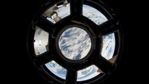 La cúpula acristalada europea 'Cupola' fue añadida a la Estación Espacial Internacional en 2010, y sigue ofreciendo la mejor habitación con vistas que se pueda imaginar. /ESA