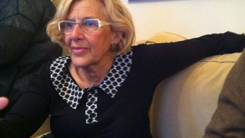 Manuela Carmena espera los resultados en casa de unos amigos. EP