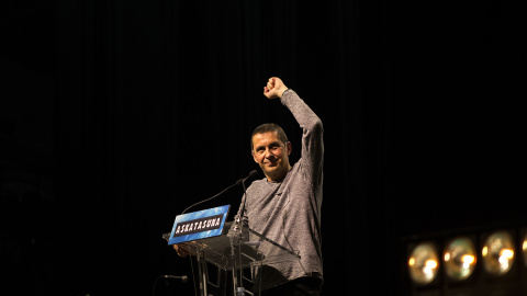 Arnaldo Otegi, en el mitin de este sábado en Donosti. JAIRO VARGAS