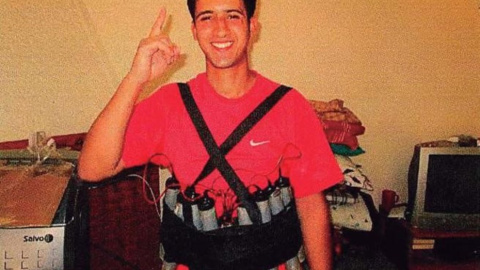 Uno de los yihadistas de Barcelona aparece en la imagen captada por sus compañeros / AFP Uno de los yihadistas de Barcelona aparece en la imagen captada por sus compañeros / AFP