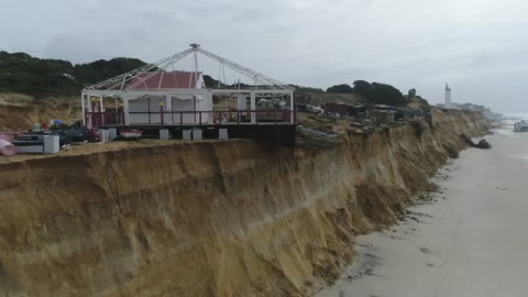 Millonarios daños del temporal en la costa de Huelva y Cádiz Millonarios daños del temporal en la costa de Huelva y Cádiz