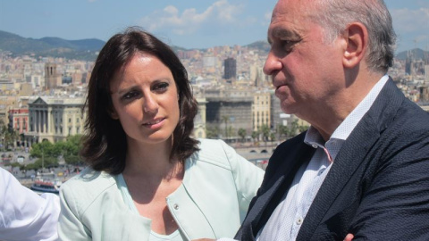 El ministro del Interior en funciones, Jorge Fernández Díaz, y la vicesecretaria de Estudios del PP, Andrea Levy, han criticado a Pedro Sánchez al presentar su propuesta de Gobierno. EUROPA PRESS El ministro del Interior en funciones, Jorge Fernández Díaz, y la vicesecretaria de Estudios del PP, Andrea Levy, han criticado a Pedro Sánchez al presentar su propuesta de Gobierno. EUROPA PRESS