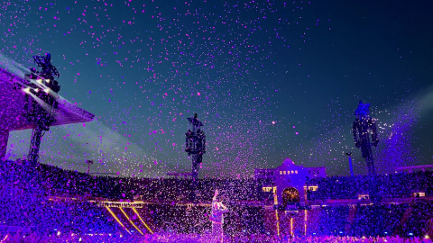 Chris Martin en plena actuació a Barcelona. Chris Martin en plena actuació a Barcelona.