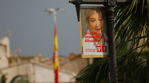Un cartel de la candidata a la Alcaldía de la localidad, a 25 de mayo de 2023, en Albudeite, Región de Murcia. Un cartel de la candidata a la Alcaldía de la localidad, a 25 de mayo de 2023, en Albudeite, Región de Murcia.
