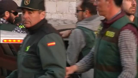 Imágenes de Ana Julia Quezada a la salida de la reconstrucción de Vícar Imágenes de Ana Julia Quezada a la salida de la reconstrucción de Vícar