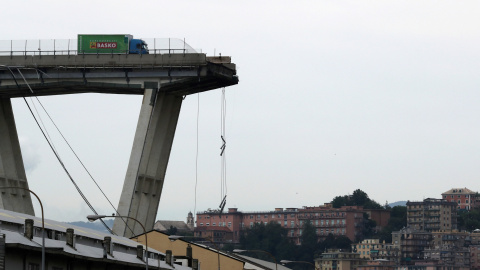 El viaducto mide 1.182 metros de longitud y tiene una altura de cerca de 100 metros. / REUTERS - Stefano Rellandini