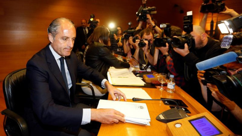 El expresident de la Generalitat Francisco Camps, durante su comparecencia en la comisión de investigación de Les Corts sobre el accidente de Metrovalencia de julio de 2006 en el que murieron 43 personas. EFE/Kai Försterlin El expresident de la Generalitat Francisco Camps, durante su comparecencia en la comisión de investigación de Les Corts sobre el accidente de Metrovalencia de julio de 2006 en el que murieron 43 personas. EFE/Kai Försterlin