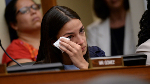 10. 07.2019. / Alexandria Ocasio-Cortez reacciona al testimonio de Yazmin Juarez, madre del bebé Mariee, que murió después de una detención en el ICE.REUTERS/Erin Scott