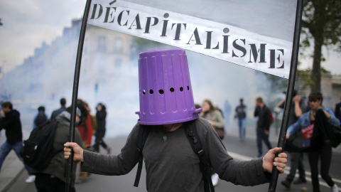 Continúan las protestas en Francia por la Ley de Reforma Laboral. Nantes, Francía. REUTERS/Stephane Mahe