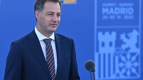 El primer ministro de Bélgica, Alexander De Croo, interviene a su llegada a la primera jornada de la cumbre de la OTAN El primer ministro de Bélgica, Alexander De Croo, interviene a su llegada a la primera jornada de la cumbre de la OTAN