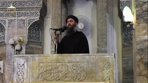 El líder del Estado Islámico, Abu Bakr al-Baghdadi, en una de sus pocas apariciones públicas. REUTERS El líder del Estado Islámico, Abu Bakr al-Baghdadi, en una de sus pocas apariciones públicas. REUTERS