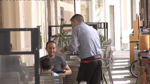 Un padre pierde la custodia de sus hijos por su horario laboral Un padre pierde la custodia de sus hijos por su horario laboral