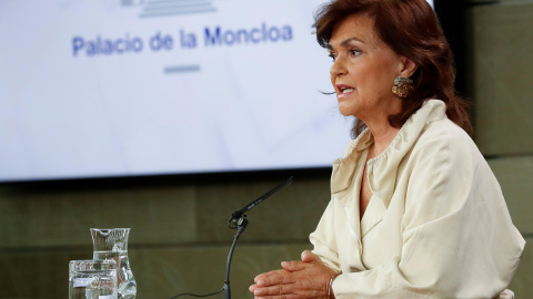 La vicepresidenta del Gobierno, Carmen Calvo, durante la rueda de prensa posterior a la reunión del Consejo de Ministros. EFE/Chema Moya La vicepresidenta del Gobierno, Carmen Calvo, durante la rueda de prensa posterior a la reunión del Consejo de Ministros. EFE/Chema Moya