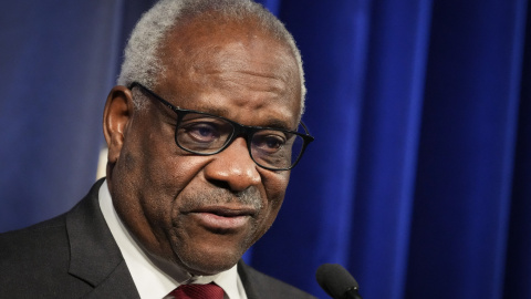 01/07/2022 - Imagen de archivo del juez asociado del Tribunal Supremo Clarence Thomas el 21 de octubre de 2021 en Washington, DC. 01/07/2022 - Imagen de archivo del juez asociado del Tribunal Supremo Clarence Thomas el 21 de octubre de 2021 en Washington, DC.