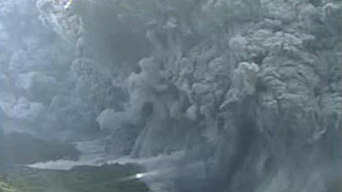 El canal de televisión japonés agregó que las autoridades ordenaron la evacuación de los cerca de 130 residentes de la isla, aunque no se entregaron de inmediato reportes de heridos ni de daños./ REUTERS