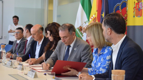 Firma prootocolo contra chabolas huelva Firma prootocolo contra chabolas huelva