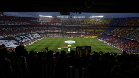 Aspecto que presentaban las gradas del Camp Nou momentos antes del inicio de la final de la Copa del Rey de fútbol. /EFE Aspecto que presentaban las gradas del Camp Nou momentos antes del inicio de la final de la Copa del Rey de fútbol. /EFE