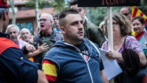 Juan Marín en la manifestación convocada por Democracia Nacional el pasado 22 de septiembre, bajo el lema "Por España me atrevo"./Público Juan Marín en la manifestación convocada por Democracia Nacional el pasado 22 de septiembre, bajo el lema "Por España me atrevo"./Público