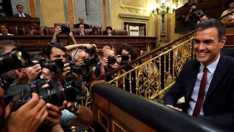 Pedro Sánchez, en el debate de investidura en el Congreso. / EMILIO NARANJO (EFE) Pedro Sánchez, en el debate de investidura en el Congreso. / EMILIO NARANJO (EFE)
