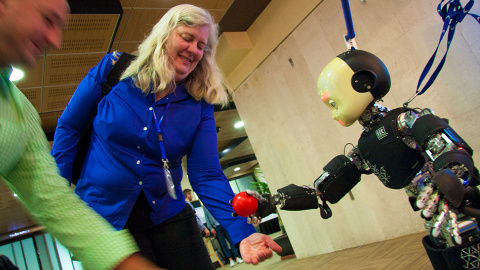 Los robots humanoides más avanzados, de visita en Madrid // CHRISTIAN GONZÁLEZ