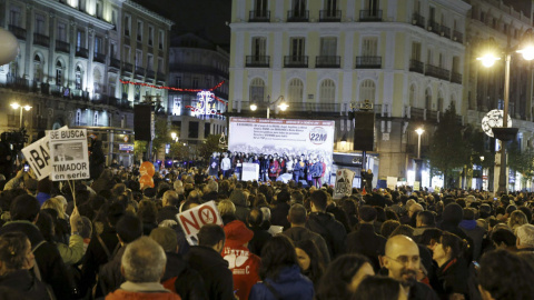 Llegada de las Marchas por la Dignidad a la Puerta del Sol, donde se han concentrado miles de personas. // EFE