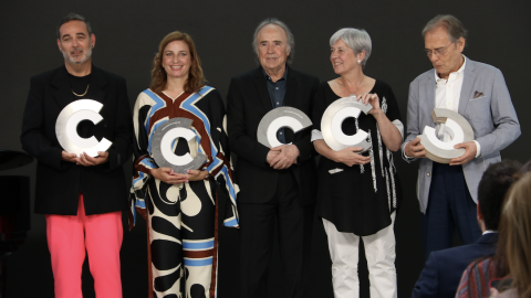 2-6-2023 Els Premis Nacionals de Cultura 2023 Joan Manuel Serrat, Joan-Pere Viladecans, Dolors Udina, Alba Sarraute i l'Eufònic amb el president de la Generalitat i la consellera de Cultura