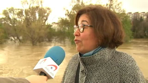 Tudela se atrinchera ante la crecida del Ebro Tudela se atrinchera ante la crecida del Ebro