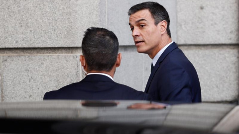 El candidato socialista, Pedro Sánchez, a su llegada este jueves al Congreso para asistir a la segunda y definitiva votación de investidura sin que por ahora haya llegado a un acuerdo con Unidas Podemos, cuyo voto favorable es necesario que El candidato socialista, Pedro Sánchez, a su llegada este jueves al Congreso para asistir a la segunda y definitiva votación de investidura sin que por ahora haya llegado a un acuerdo con Unidas Podemos, cuyo voto favorable es necesario que