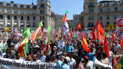 Imagen de la protesta contra el TTIP y la cumbre del G-7 en Múnich, ante la cumbre de los siete países más ricos del mundo que se celebrará el 7 y 8 de junio en Baviera. EFE/Sven Hoppe