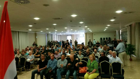 Acto de exaltación a Mussolini