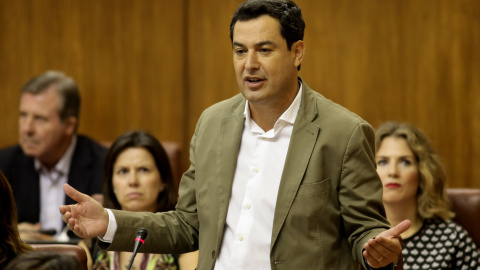El presidente del Grupo Popular, Juan Manuel Moreno, se dirige a la presidenta de la Junta de Andalucía El presidente del Grupo Popular, Juan Manuel Moreno, se dirige a la presidenta de la Junta de Andalucía