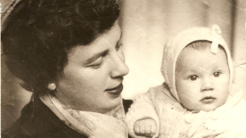 María Bueno en una foto antigua con su madre María Bueno en una foto antigua con su madre