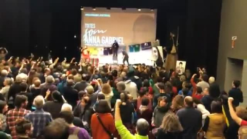 Anna Gabriel se queda sin dinero en Suiza Anna Gabriel se queda sin dinero en Suiza