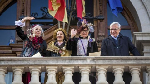 El alcalde de Valencia acoge a las Reinas Magas en su segundo desfile EFE El alcalde de Valencia acoge a las Reinas Magas en su segundo desfile EFE