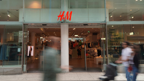 Foto de archivo. Una de las tiendas de H&M en la ciudad de Estocolmo, julio de 2023. Foto de archivo. Una de las tiendas de H&M en la ciudad de Estocolmo, julio de 2023.